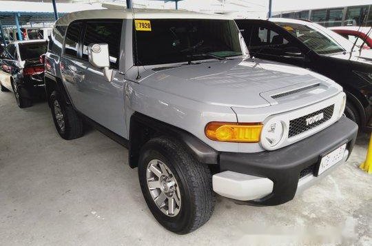 Selling Silver Toyota Fj Cruiser 2016 in Makati 