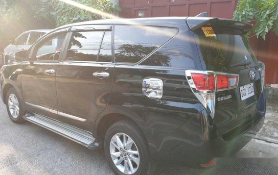 Selling Black Toyota Innova 2016 Automatic Diesel at 18000 km -3