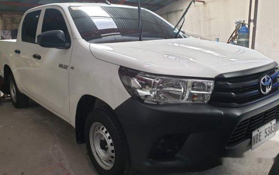 Sell White 2019 Toyota Hilux at 1900 km