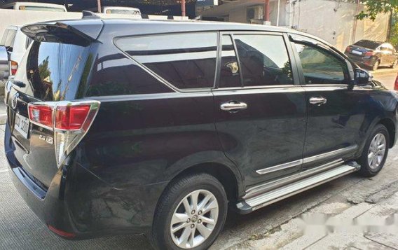 Selling Black Toyota Innova 2016 Automatic Diesel at 18000 km -2