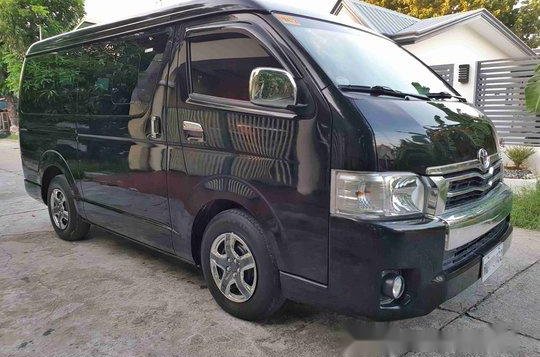 Selling Black Toyota Hiace 2018 at 19000 km -1