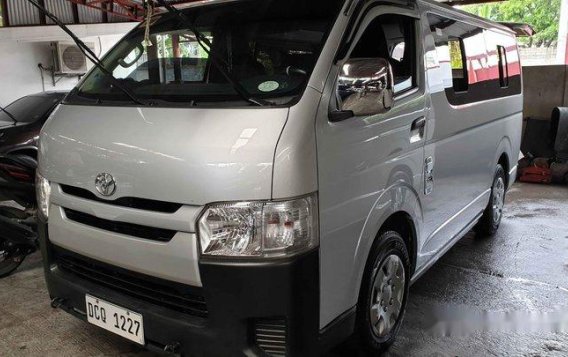 Selling Silver Toyota Hiace 2017 Manual Diesel-2