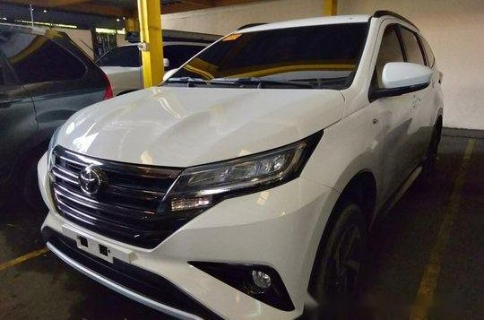 Sell White 2019 Toyota Rush in Quezon City-2