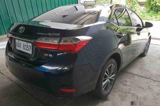 Sell Black 2017 Toyota Corolla Altis Automatic Gasoline at 14000 km -2