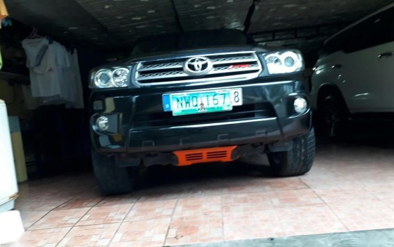 2010 Toyota Fortuner for sale in Quezon City-8