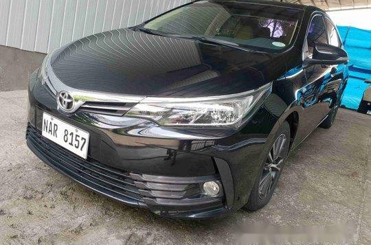 Sell Black 2017 Toyota Corolla Altis Automatic Gasoline at 14000 km -1