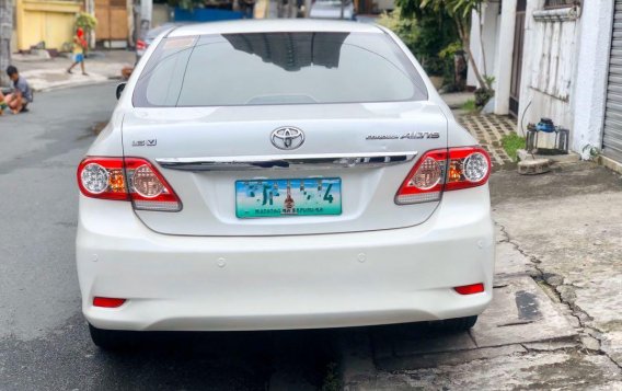 2013 Toyota Corolla Altis for sale in Mandaluyong City-1