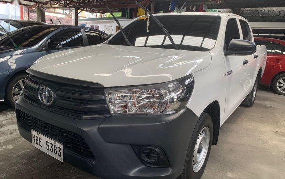 White Toyota Hilux 2019 for sale in Quezon City-1