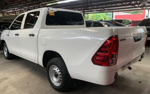 White Toyota Hilux 2019 for sale in Quezon City-3