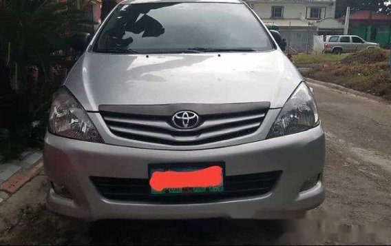 Silver Toyota Innova 2010 Manual Diesel for sale 