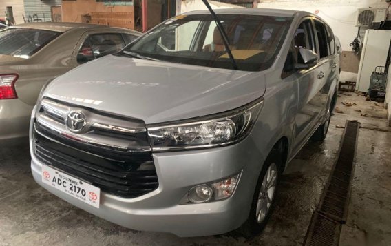 Selling Silver Toyota Innova 2017 in Quezon City -2