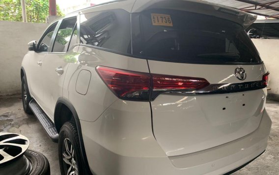 White Toyota Fortuner 2018 for sale in Quezon City -1