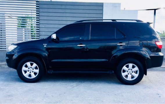 Toyota Fortuner 2009 at 90000 km for sale -1