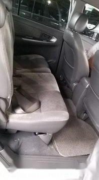 Selling Silver Toyota Innova 2015 Automatic Diesel-4