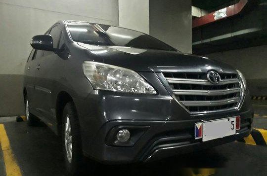 Grey Toyota Innova 2014 Manual Gasoline for sale 