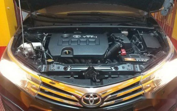 Selling Black Toyota Corolla Altis 2014 in Pasay-6