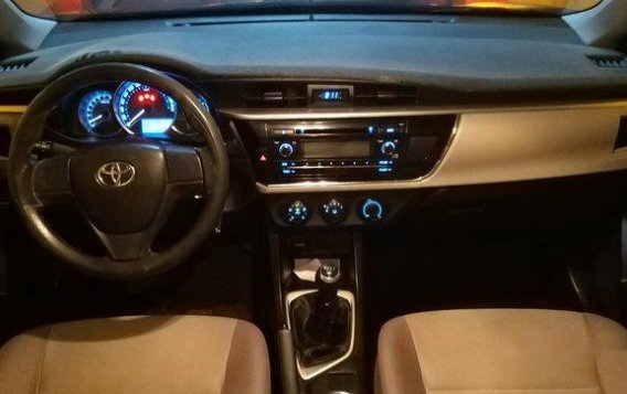 Selling Black Toyota Corolla Altis 2014 in Pasay-3