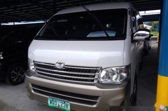 White Toyota Hiace 2013 at 59536 km for sale -1