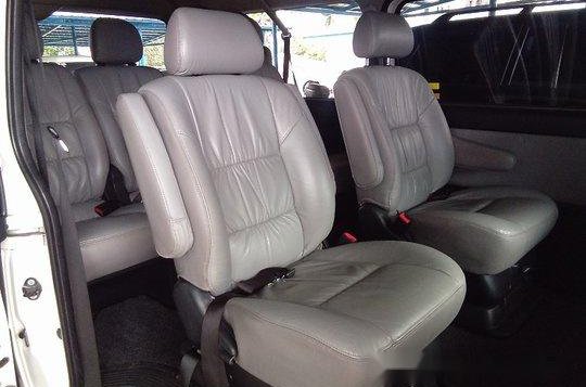 White Toyota Hiace 2013 at 59536 km for sale -10