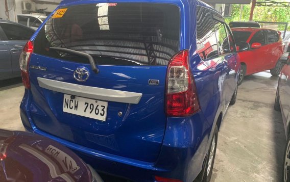 Selling Blue Toyota Avanza 2018 in Quezon City-2