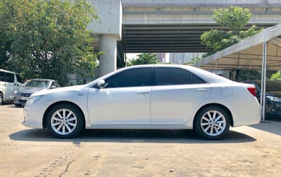 2014 Toyota Camry for sale in Makati -9