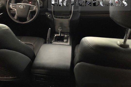 Silver Toyota Land Cruiser 2019 Automatic Diesel for sale-3