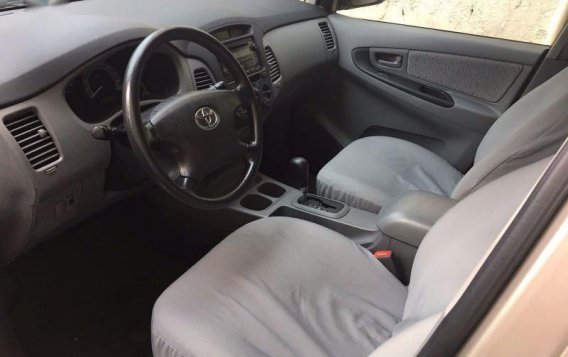 2011 Toyota Innova for sale in Quezon City-3