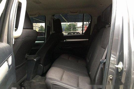 Selling Toyota Hilux 2016 Manual Diesel -10