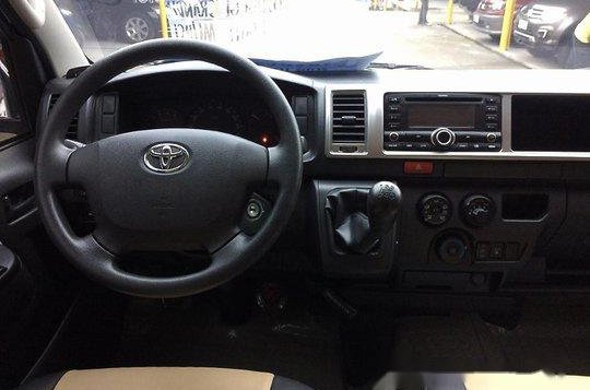 Sell Silver 2018 Toyota Hiace Manual Diesel at 17000 km-6