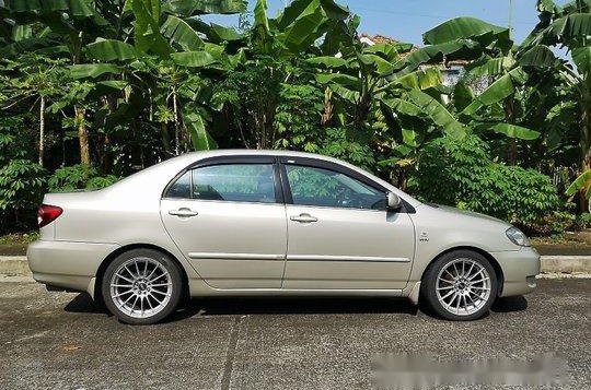 Selling Beige Toyota Corolla Altis 2005 -1