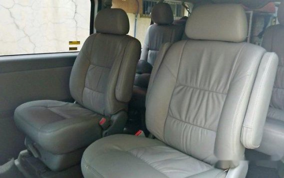 Sell White 2009 Toyota Hiace Automatic Diesel at 90000 km-5