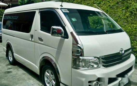 Sell White 2009 Toyota Hiace Automatic Diesel at 90000 km-1