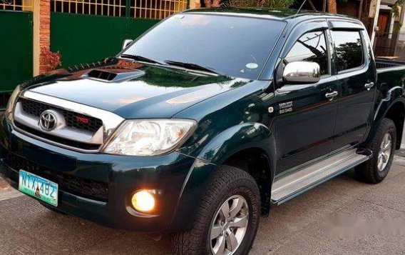 Selling Green Toyota Hilux 2010 in Quezon City-1