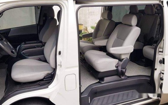 White Toyota Hiace 2014 for sale -5