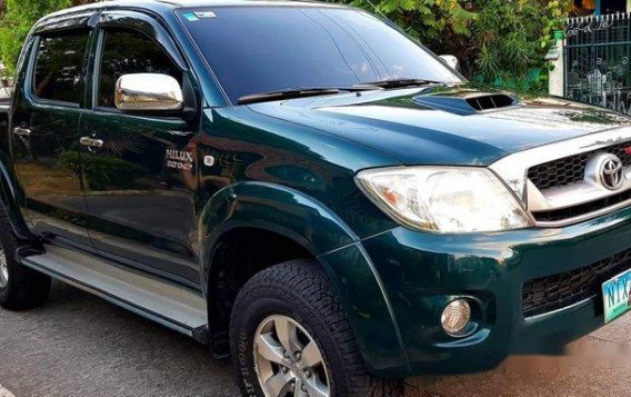 Selling Green Toyota Hilux 2010 in Quezon City