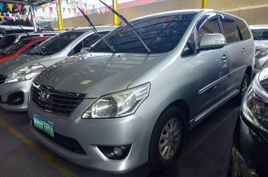 Silver Toyota Innova 2013 Manual Diesel for sale-2