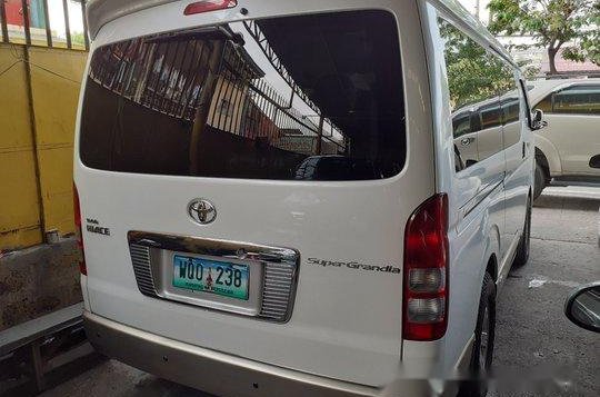 White Toyota Hiace 2013 Automatic Diesel for sale-2