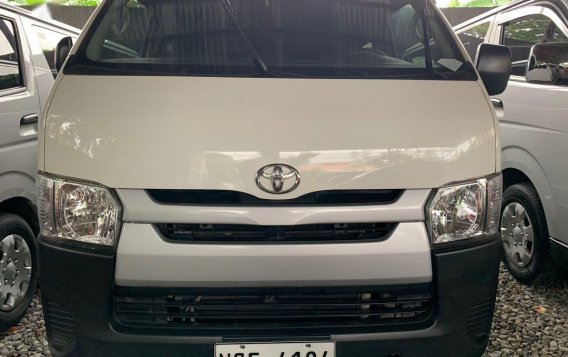 White Toyota Hiace 2016 Van Manual for sale 