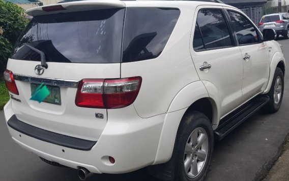 Toyota Fortuner 2009 for sale in Quezon City-2