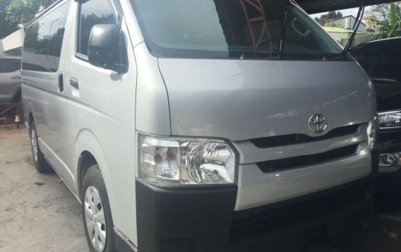 Silver Toyota Hiace 2018 for sale in Quezon City -2