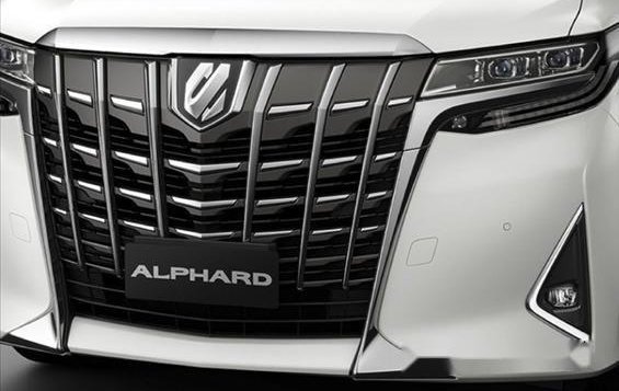 Selling Toyota Alphard 2019 Automatic Gasoline -3