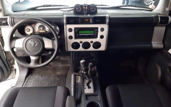 2015 Toyota Fj Cruiser for sale in Makati -6