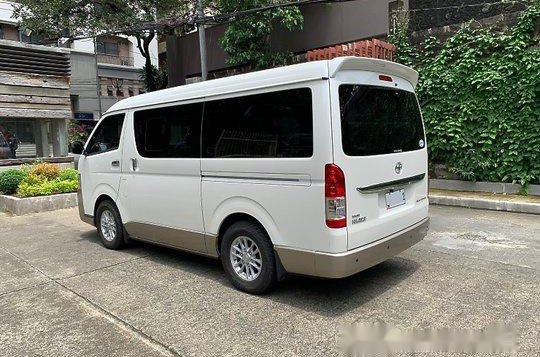 White Toyota Hiace 2016 at 10966 km for sale -3