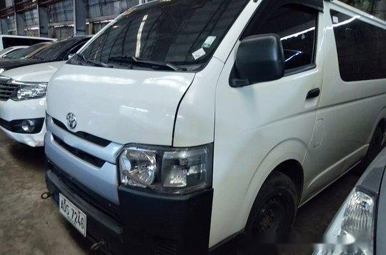 Selling White Toyota Hiace 2016 at 126000 km -3