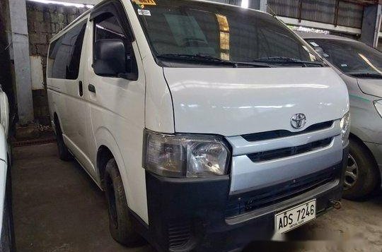 Selling White Toyota Hiace 2016 at 126000 km -1