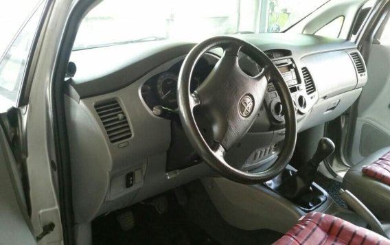 2011 Toyota Innova for sale in Floridablanca