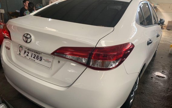 Selling White Toyota Vios 2019 in Quezon City-4