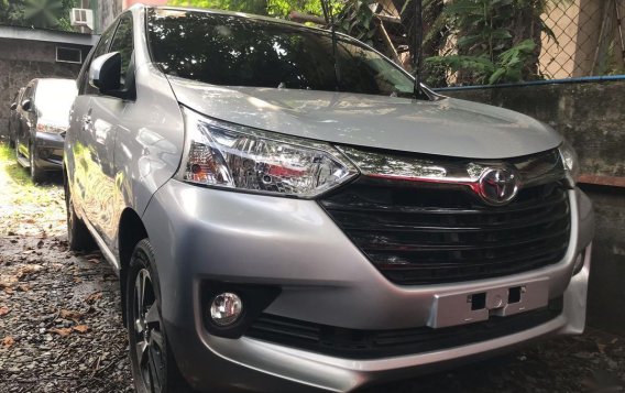 Selling Silver Toyota Avanza 2017 in Quezon City-1