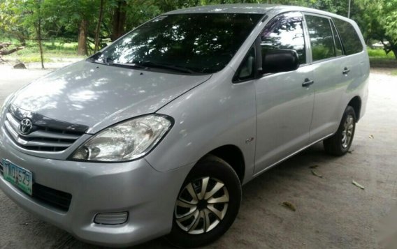 2011 Toyota Innova for sale in Floridablanca-1