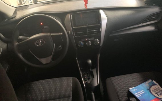 Selling White Toyota Vios 2019 in Quezon City-6